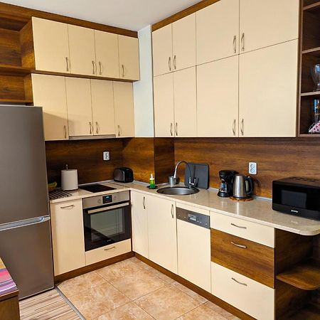 Business And Leisure Apartments In Mladost 2 With Free Garage صوفيا المظهر الخارجي الصورة