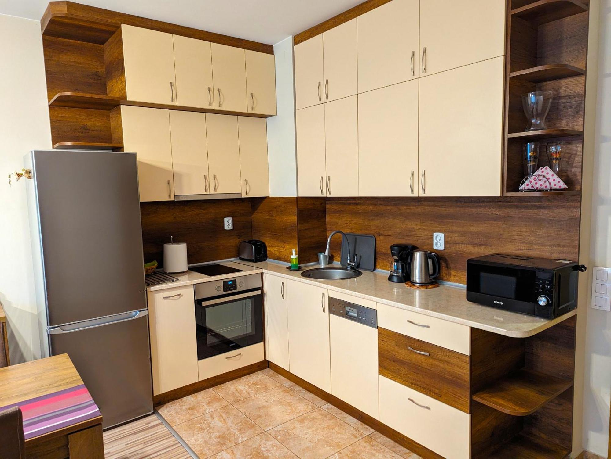 Business And Leisure Apartments In Mladost 2 With Free Garage صوفيا المظهر الخارجي الصورة