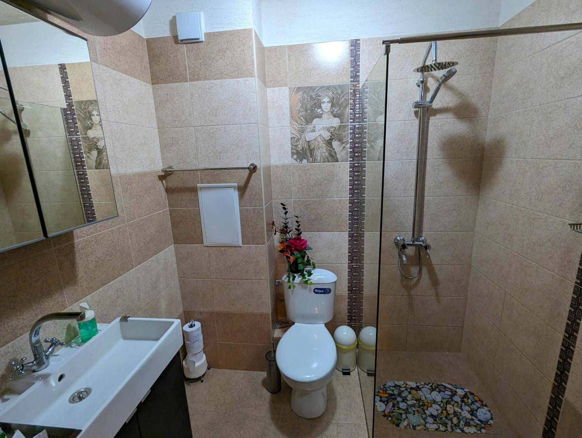 Business And Leisure Apartments In Mladost 2 With Free Garage صوفيا المظهر الخارجي الصورة